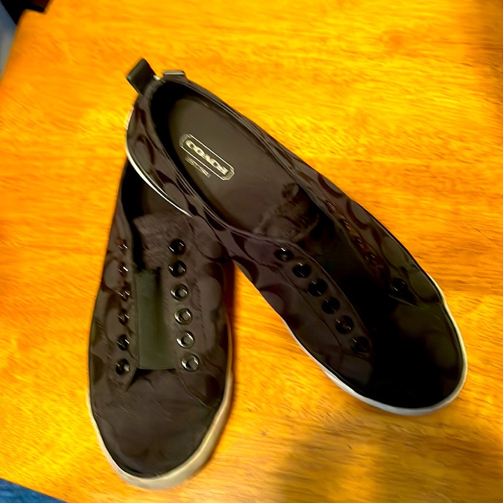 Coach slip on no lace up sneakers size 8 gently worn